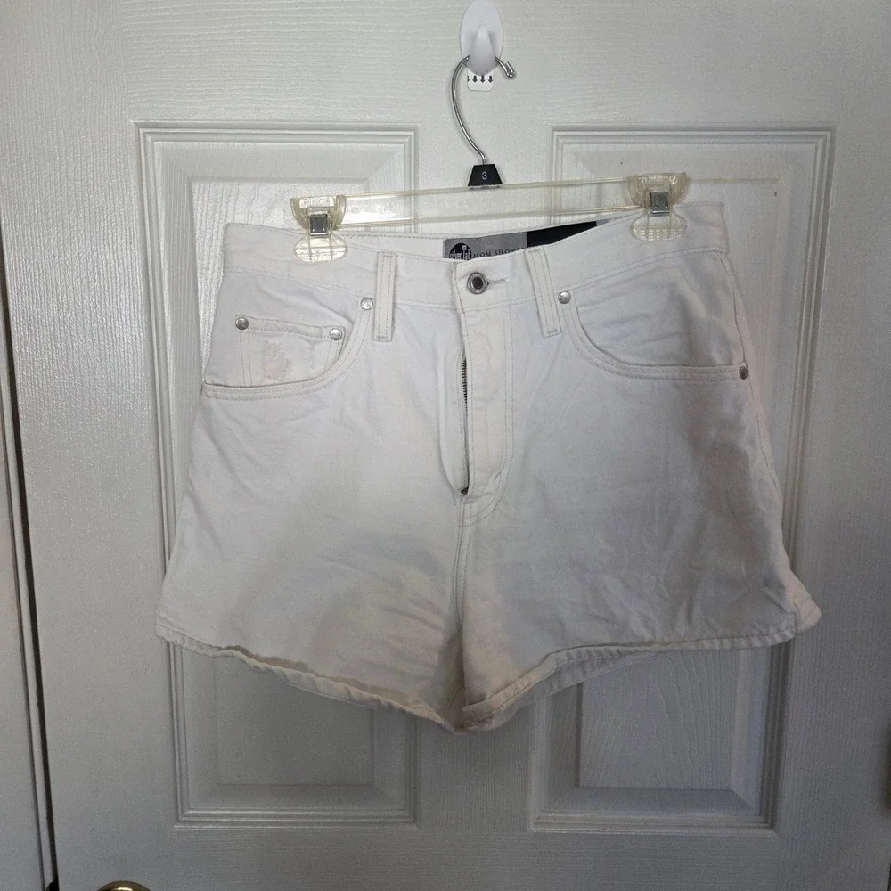Levis SilverTab Mom Shorts‎ Womens 29 White High Waisted Denim Jean Shorts A3701